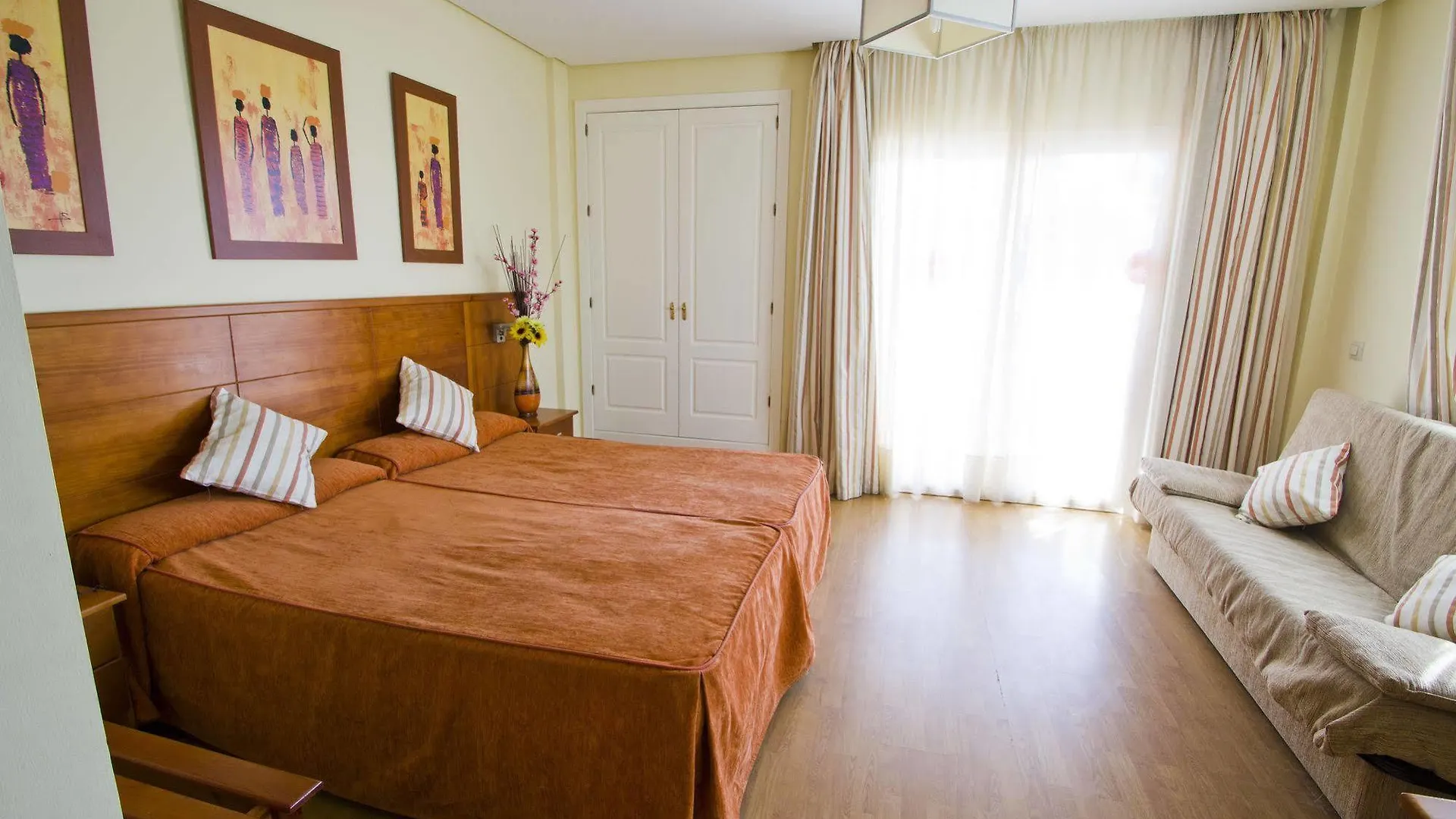Hotel Vive Costa Azul Benalmádena España